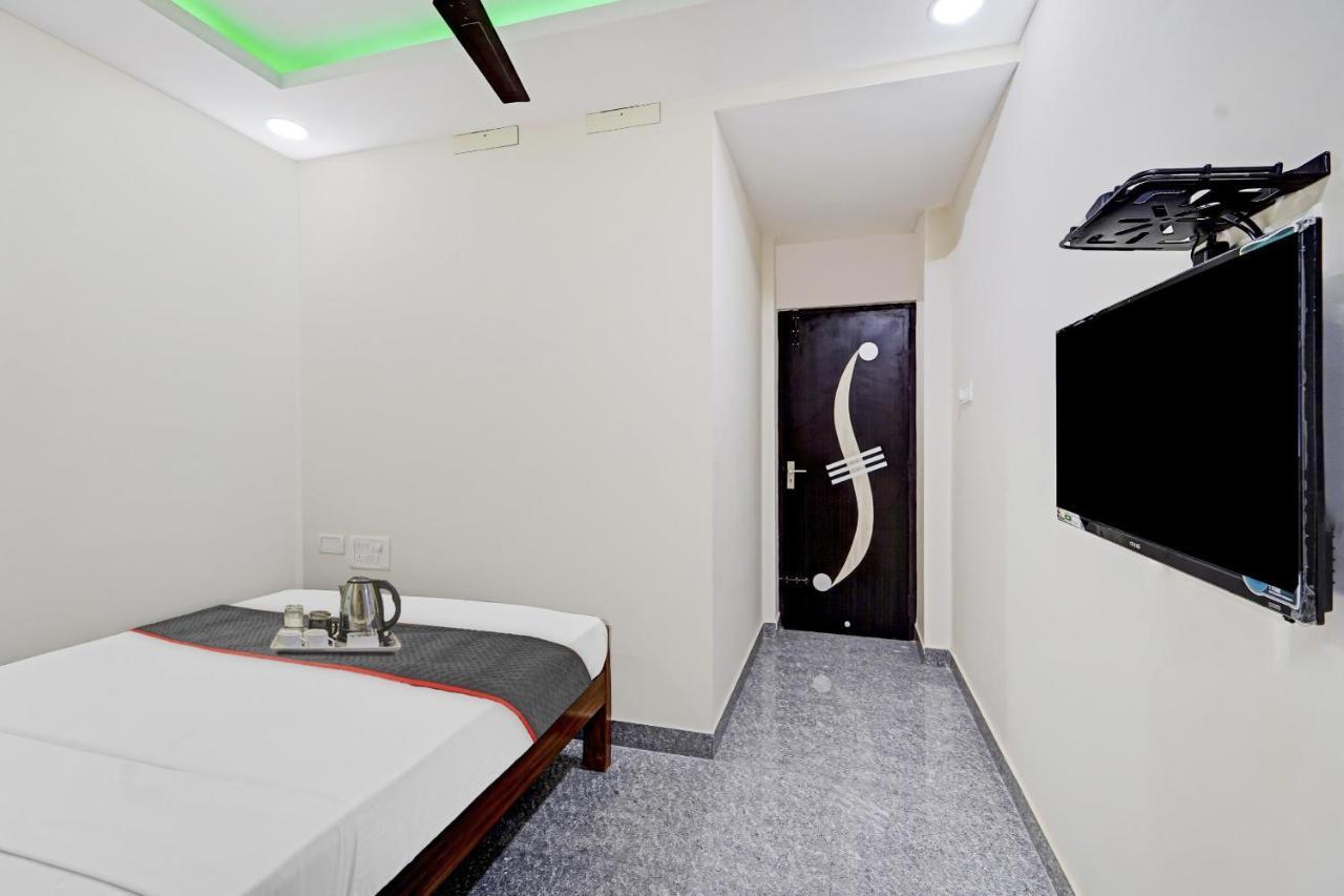 Townhouse 1096 Hotel Redfox Nungambakkam Chennai Bagian luar foto